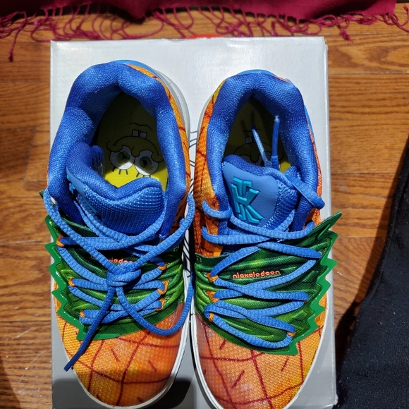 Shoes - Picture 3 of 13